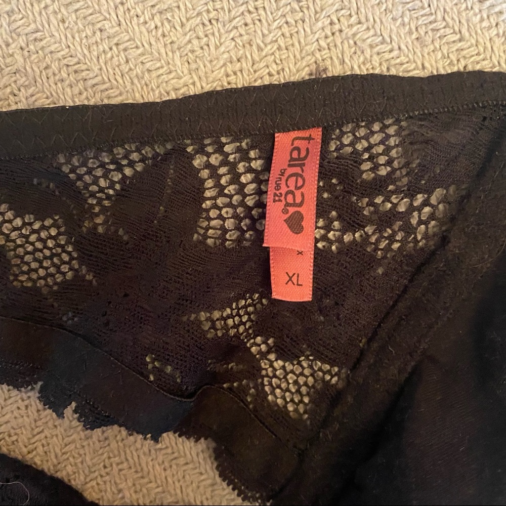 🖤🐱Lace Bandeau🐱🖤 - Picture 3 of 5